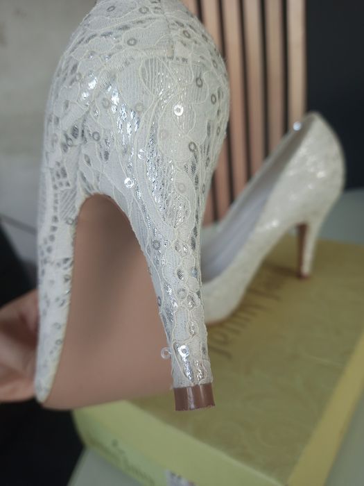 Piękne buty koronkowe Jenny Fairy 37