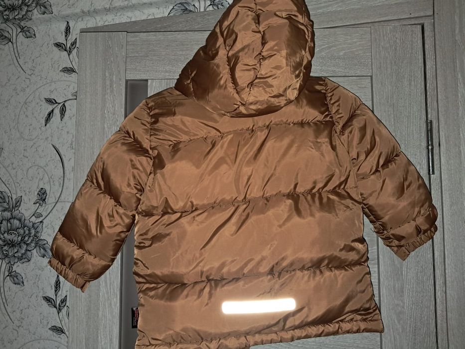 Дуже тепла куртка H&M на 3-4 роки 104-110 см
