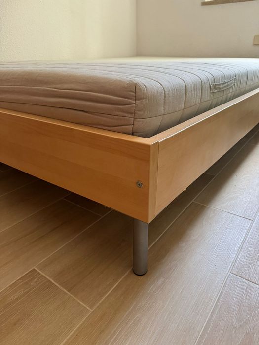 Cama 140 com colchão