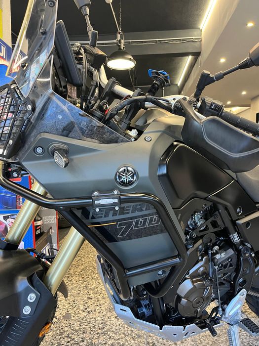 Yamaha T7 Teneré de 2024 com 10000 Kms, como nova e Top Case