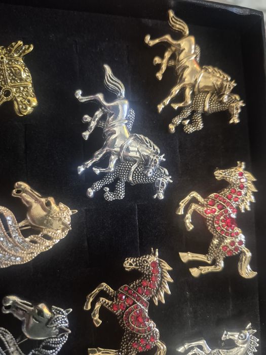 Брошь , символ 2026г , год лошади