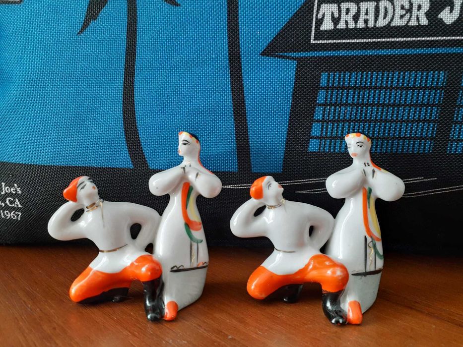 Фарфоровая статуэтка музыканты родом из СССР.