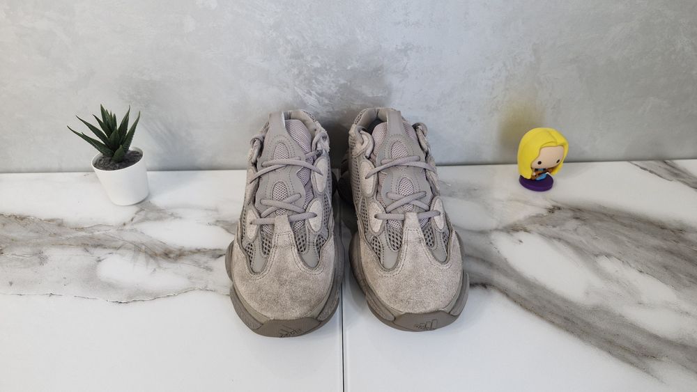 Кросівки Adidas Yeezy 500.Розмір 42.5