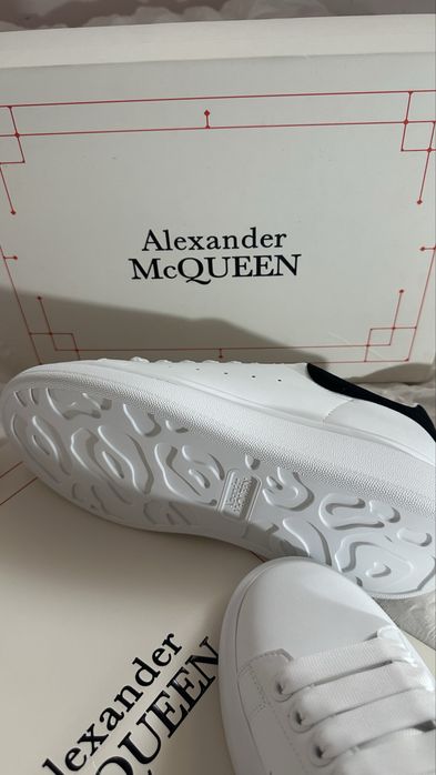 Alexander MCQUEEN