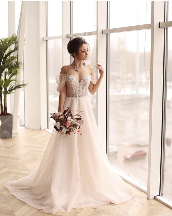 Весільна сукня