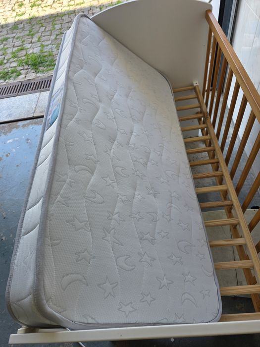 Cama / Berço + Colchão + Parque