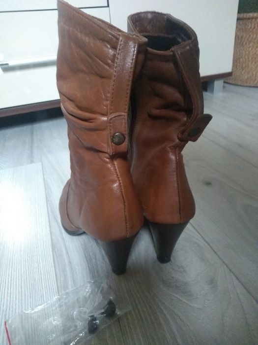 Kozaki, botki damskie.  Jak nowe ! Rozm 38