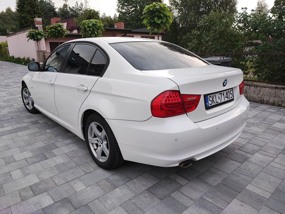BMW E90 318d automat LCI sedan