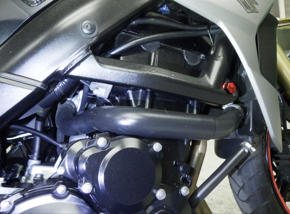 Suzuki GSR-750 Сузуки з Японії