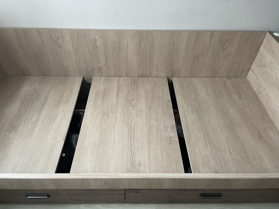 Łóźko jednoosobowe z materacem