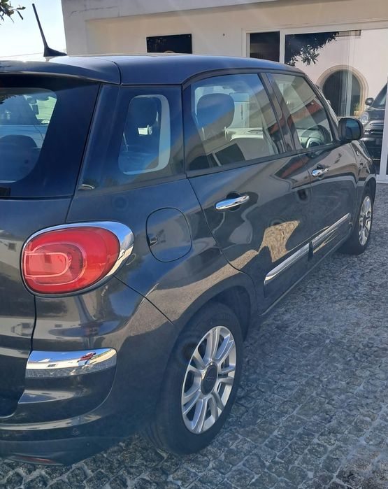 Fiat L500 1.3 MJ LOUNGE S&S
Ligeiro passageiros 
Gasóleo 
500L 1.3 MJ LOUNGE S&S
Km 105087