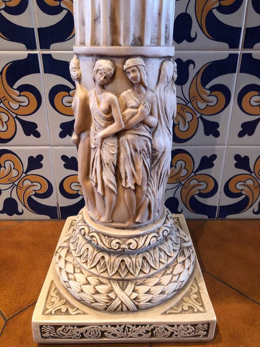 Coluna Decorativa