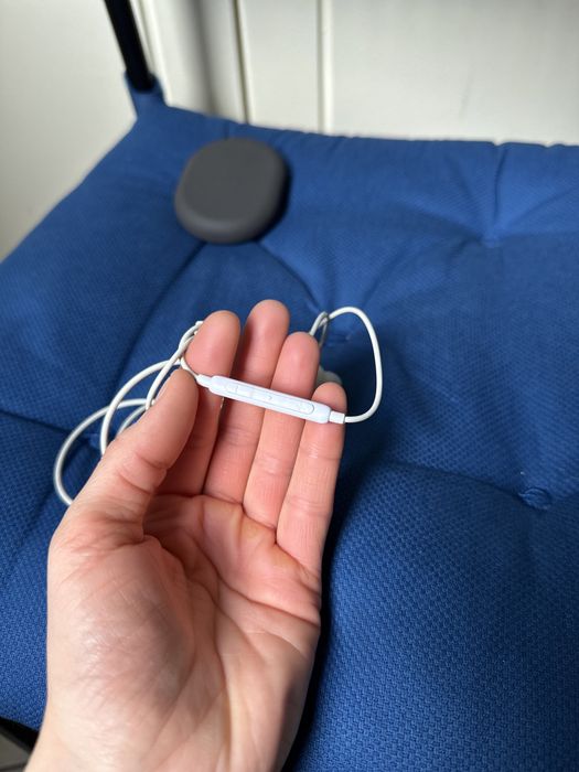 Магнитные наушники ADPROTECH Lightning