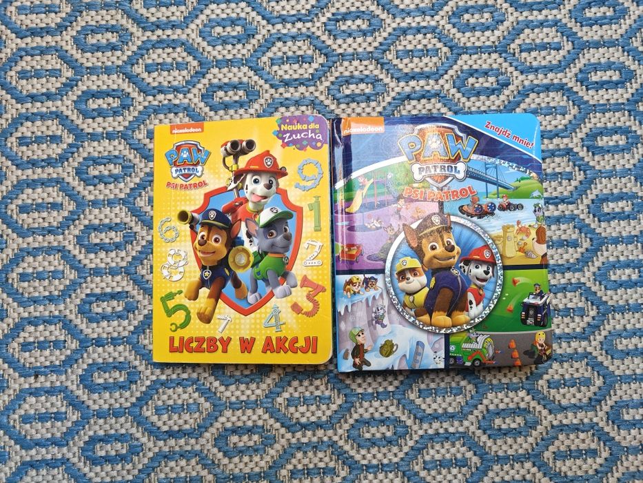 Zestaw kilku książek psi patrol