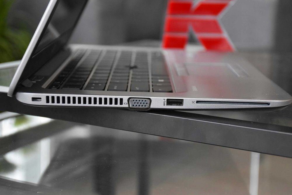 Laptop HP 820 G3 / i5 / 16GB DDR4 / 240GB SSD / 12 cali / Windows 11