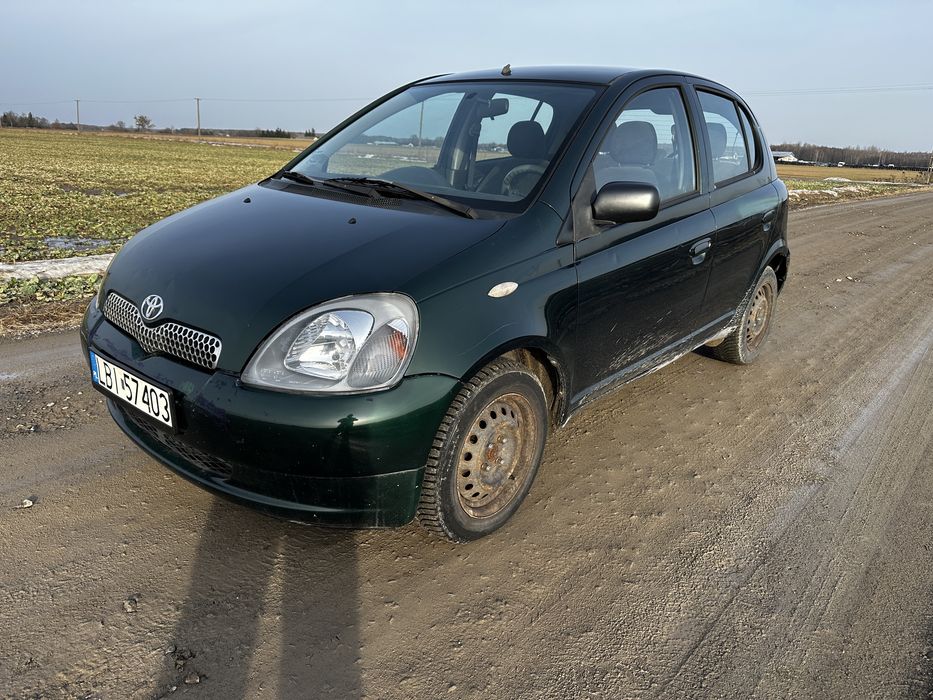 Toyota yaris 1.4 2002r bez klimy