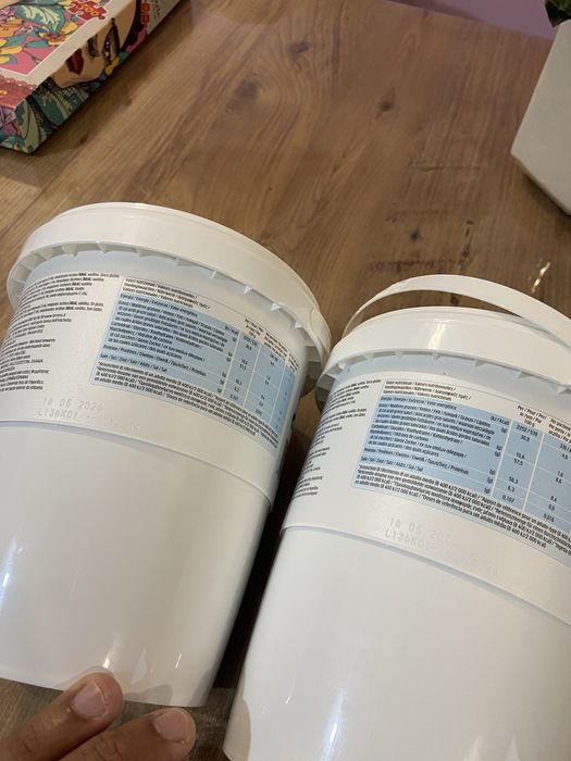 Vendo dois baldes de nutella 3kg cada