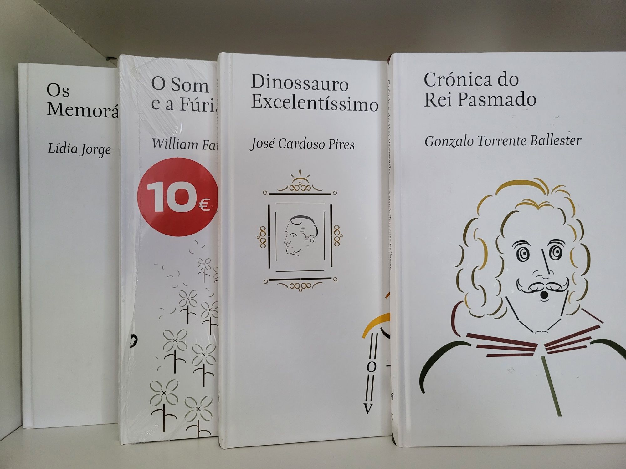 Livro Roblox-jogos de aventuras brutais Póvoa De Santo Adrião E Olival  Basto • OLX Portugal