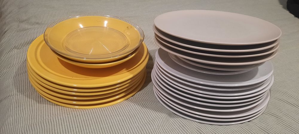 Pratos diversos como novos