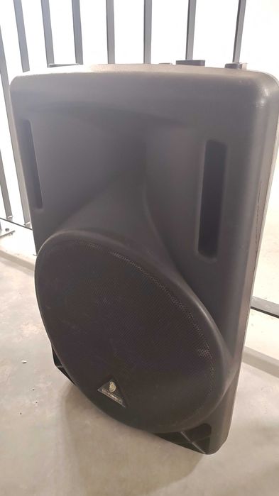 Colunas para eventos - Behringer Eurolive B215A