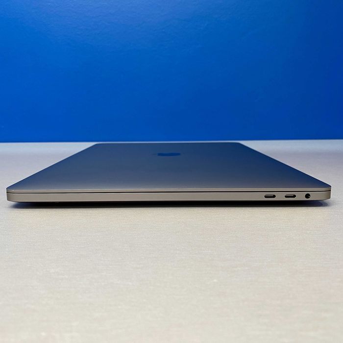 Apple MacBook Pro 16" - A2141 (i7/16GB/512GB SSD/Radeon Pro 5300M 4GB)