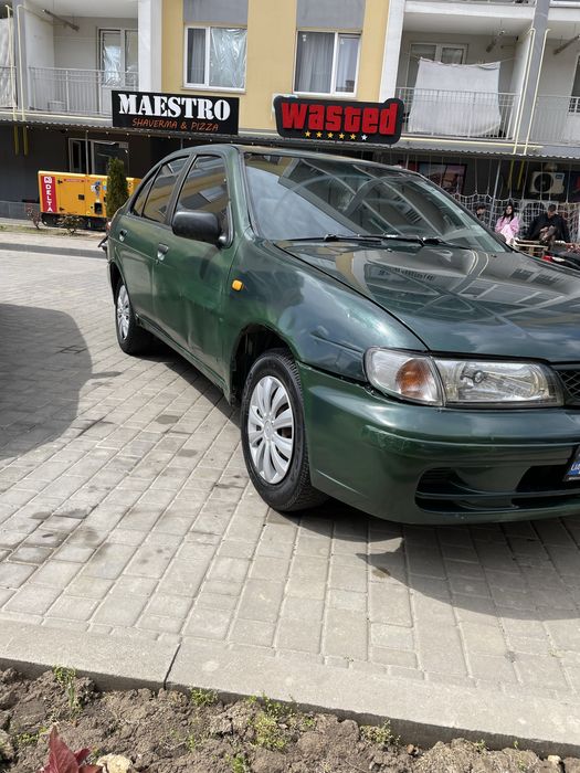 Nissan Almera 1996