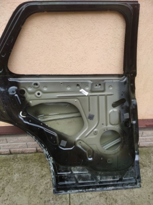 Ford Explorer  2018 р задні двері