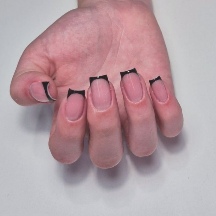 Манікюр 400грн Центр. Ринок