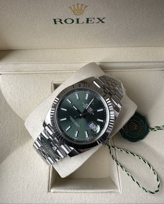 Rolex Datejust Mint Green Dial 41mm Cal.3235 Clean