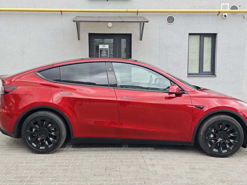 Tesla Model Y 2024 VIN 7SAYGAEEXRF056411 фото оголошення 4 з 23