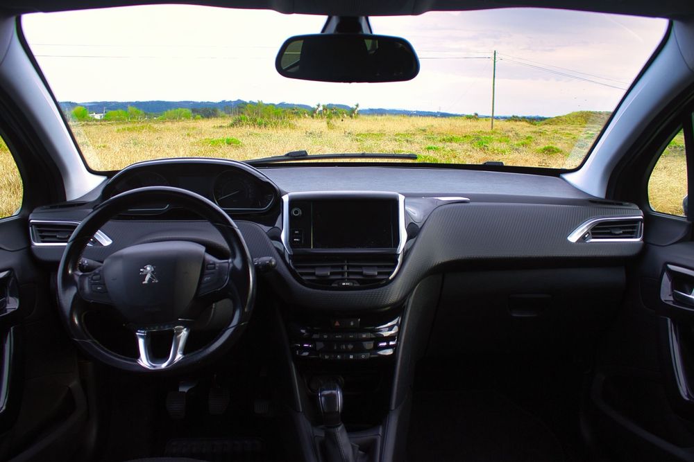 Peugeot 208 1.2 Puretech, 82 cvs , 124 000 kms