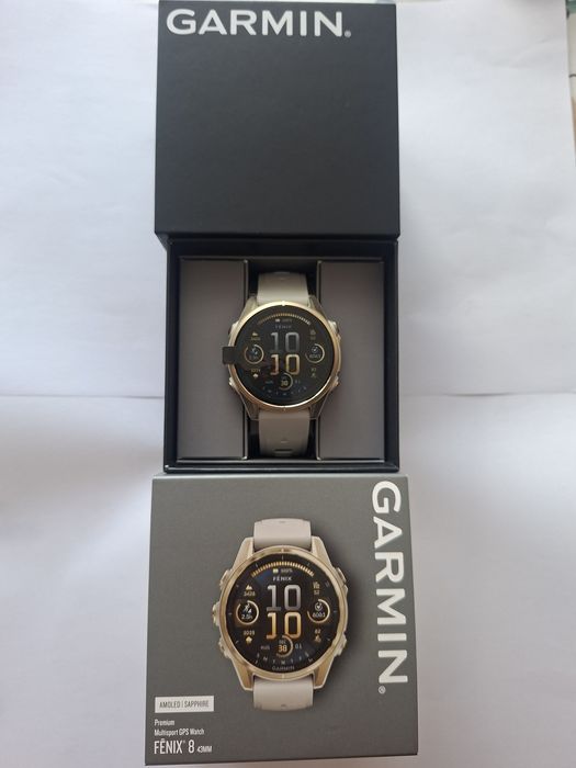 Garmin Fenix 8 AMOLED 43mm Sapphire, Soft Gold