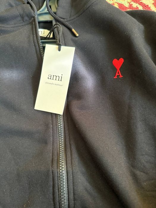 Кофта ami,Нова все в описі