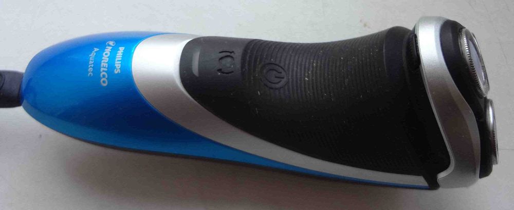Электробритва Philips Norelco Aquatec AT810