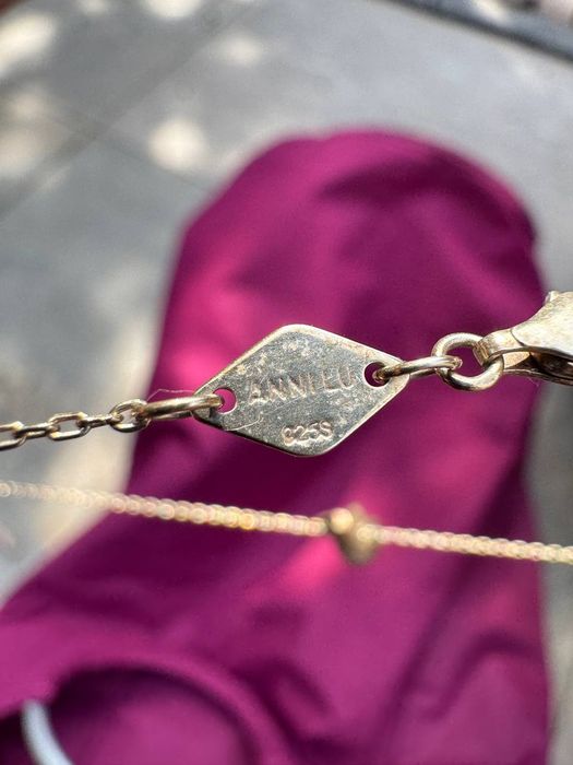 Продам прикраси привезені з Данії може кому цікаво
