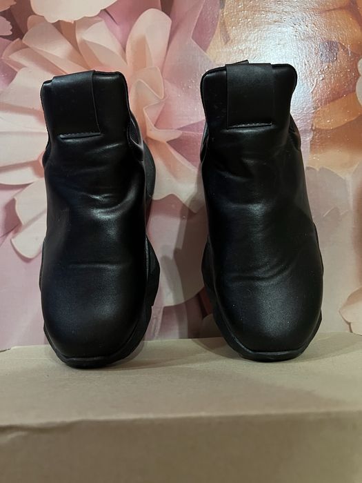 Продам кроссовки унисекс