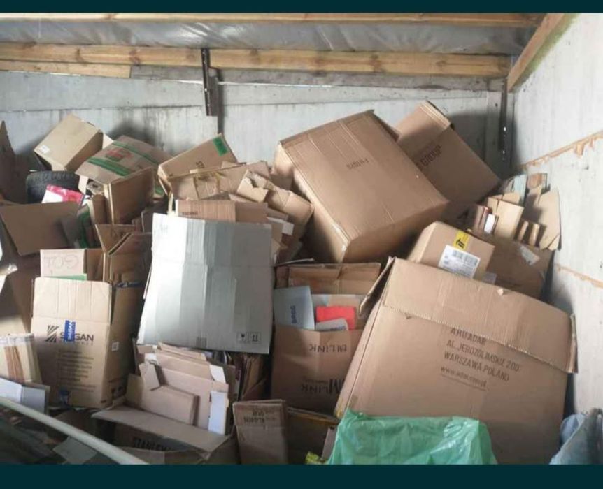 Makulatura posegregowane w paczki duża ilość