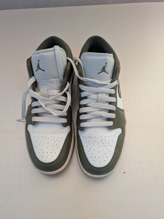 Sapatilhas Nike Air Jordan Low usadas