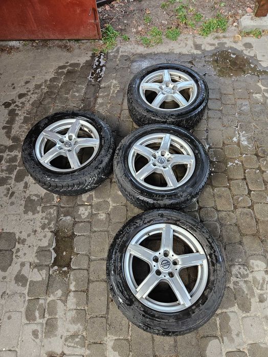 Felgi aluminiowe 16" 6.5J 5x114,3 Nissan – 4 szt. + opony
