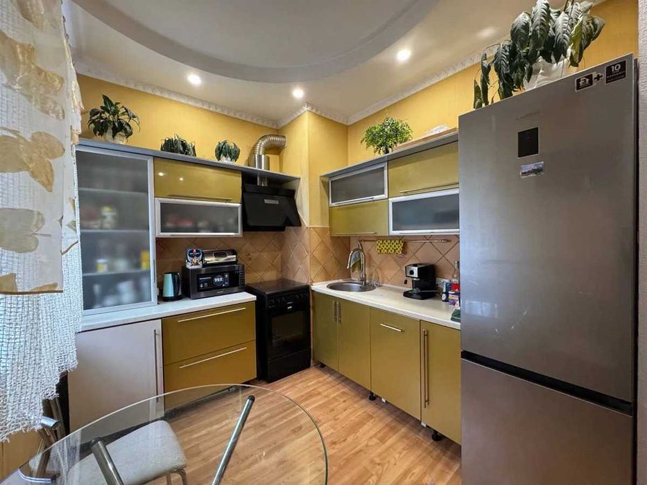 Продам 3к. квартиру по вул. Сергія Нігояна пр. 42