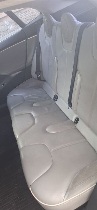 Тесла 2012 рік модель S, 85p