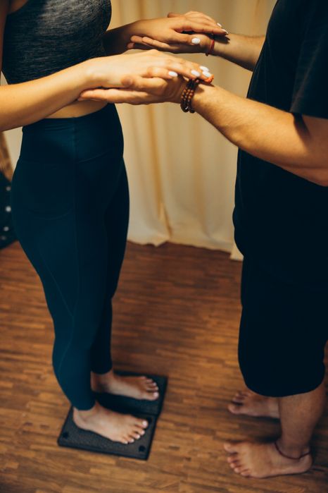 Цвяхостояння з психологічною консультацією, медитацією та чаюванням