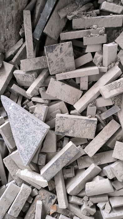 Відам даром бій гранітний.