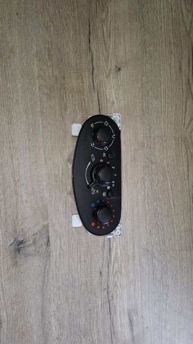 Блок управління пічкою Renault Sandero