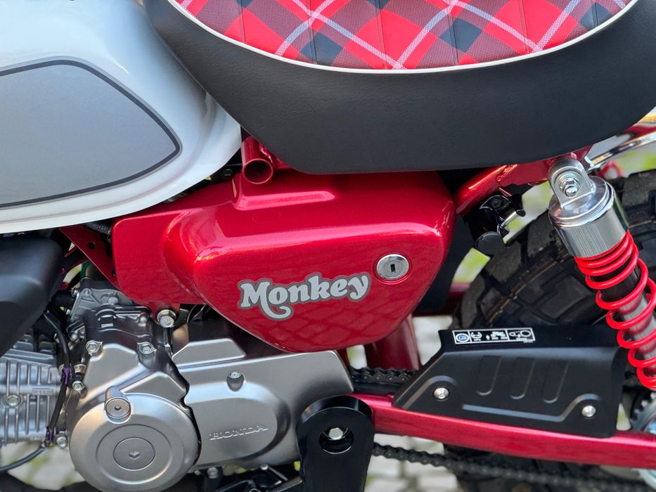 Honda Monkey 125-Pearl Nebula Red