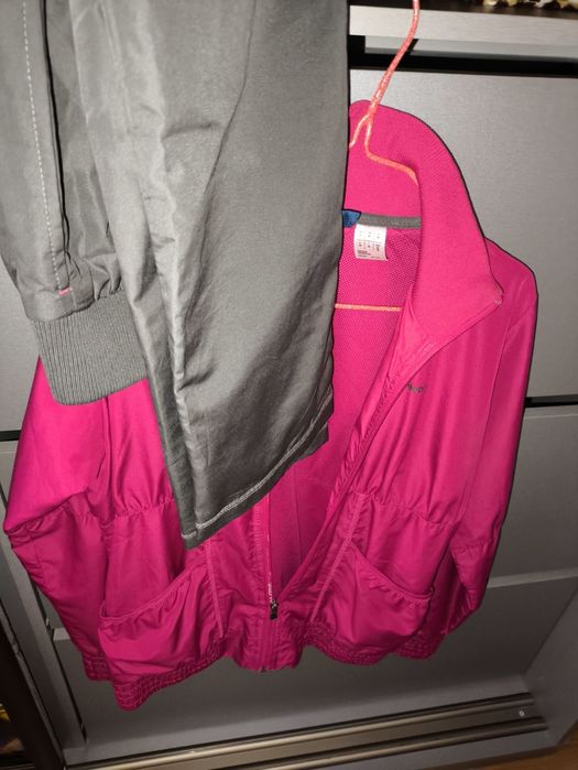 Продам фірмовий спортивний костюм reebok+подарунок