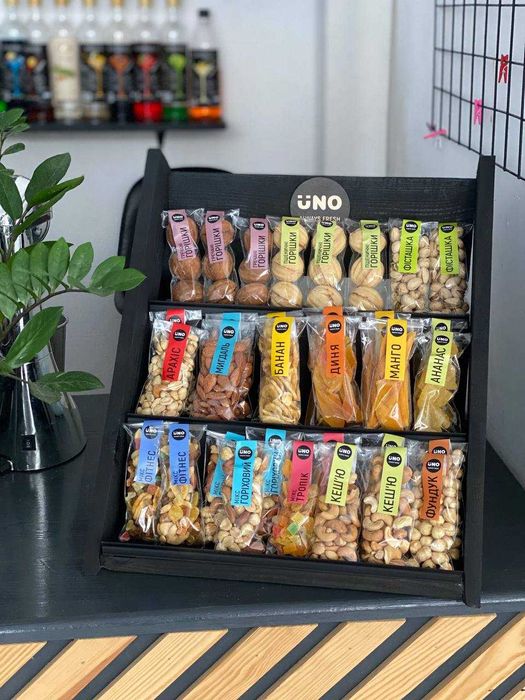 Полиця з горіхами та сухофруктами для кав’ярні UNO Start Black