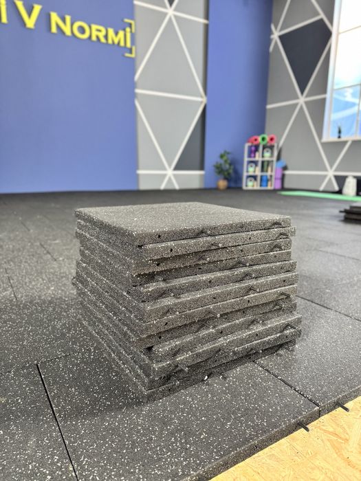 Профессиональное резиновое покрытие (плитка 30 мм)