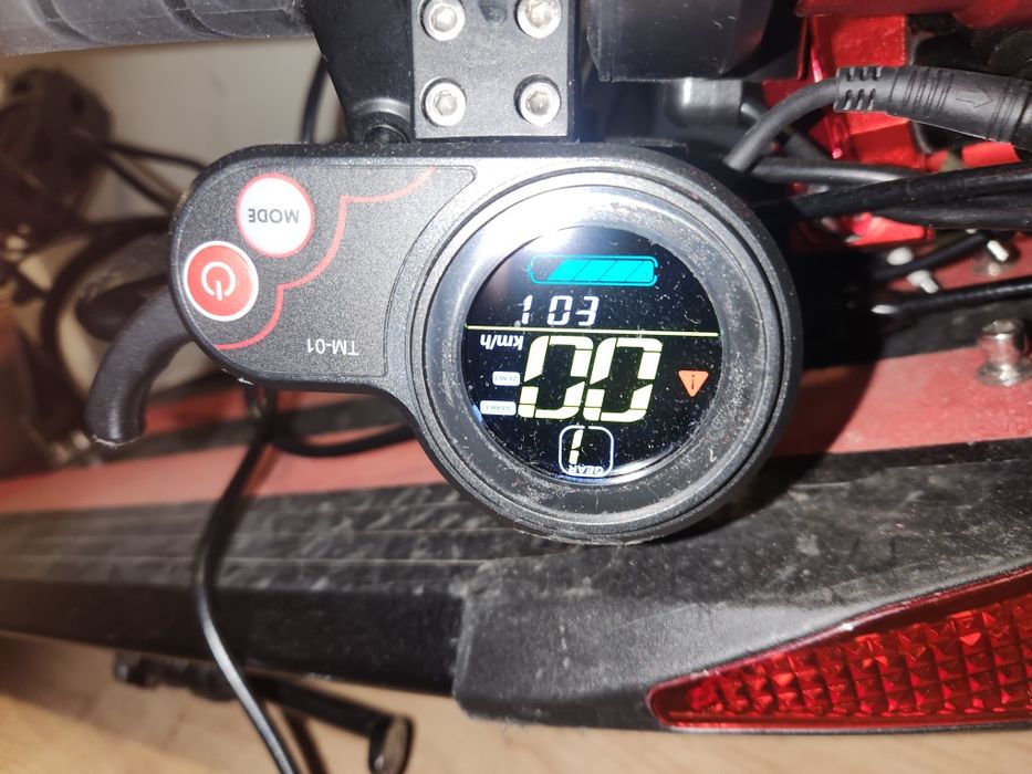 Hulajnoga elektryczna uszkodzona