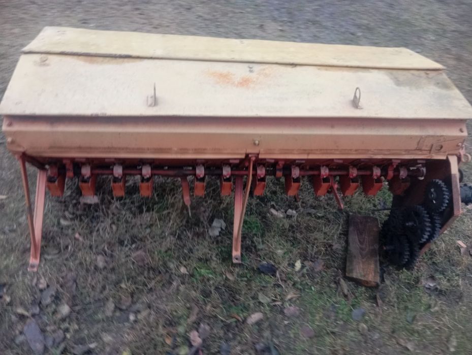 Ящики до сівалки сз 3,6 з висівними апаратами в зборі